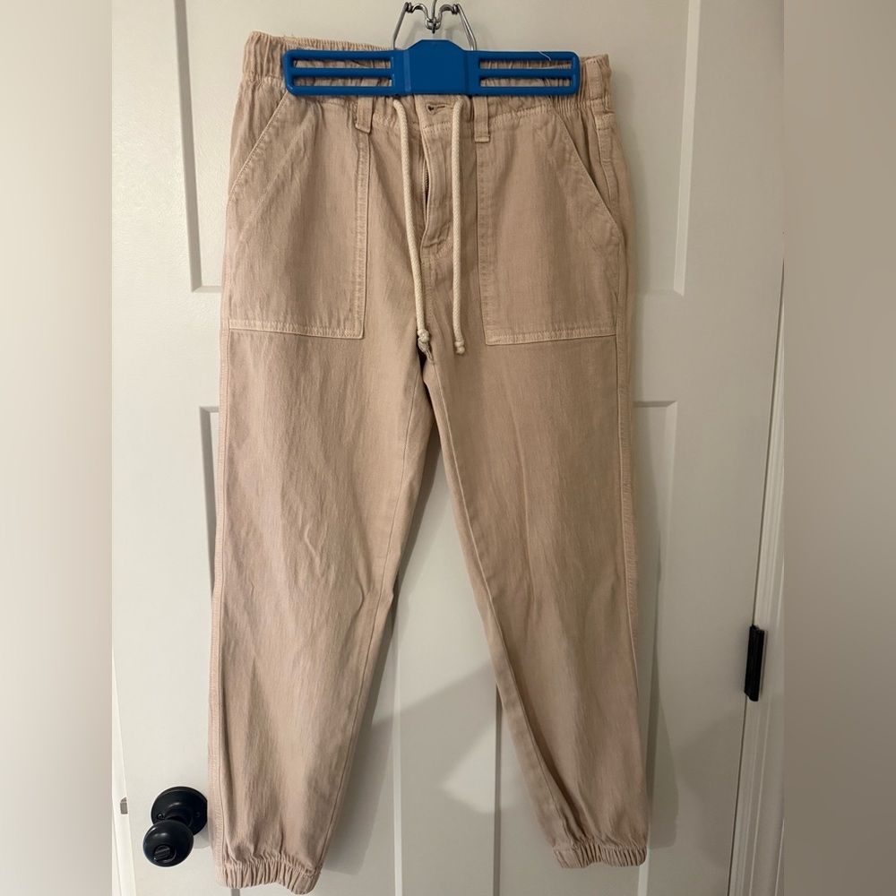 American Eagle Outfitters women’s Khaki Chinos